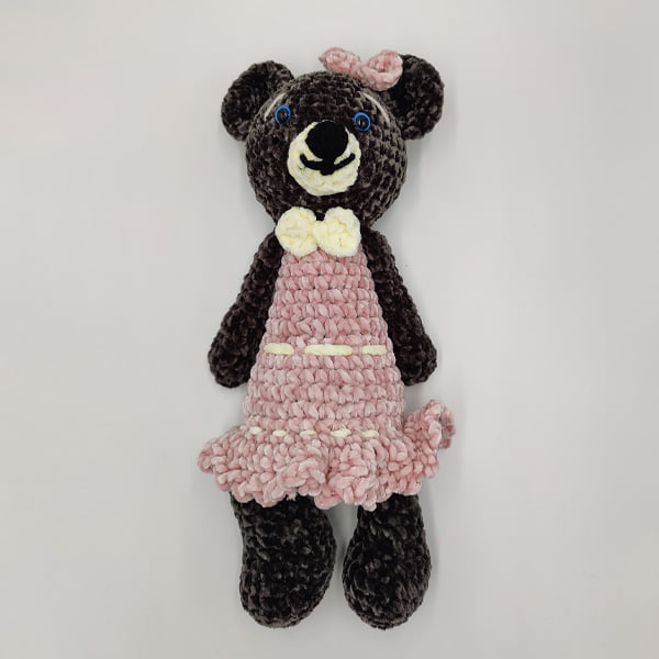 Gehaakte beer met jurkje